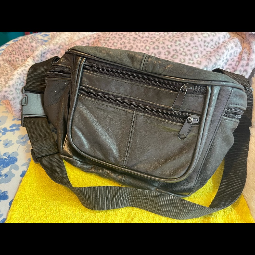 Buttery leather fanny pack Vtg Firenze adjustable Rare Unisex